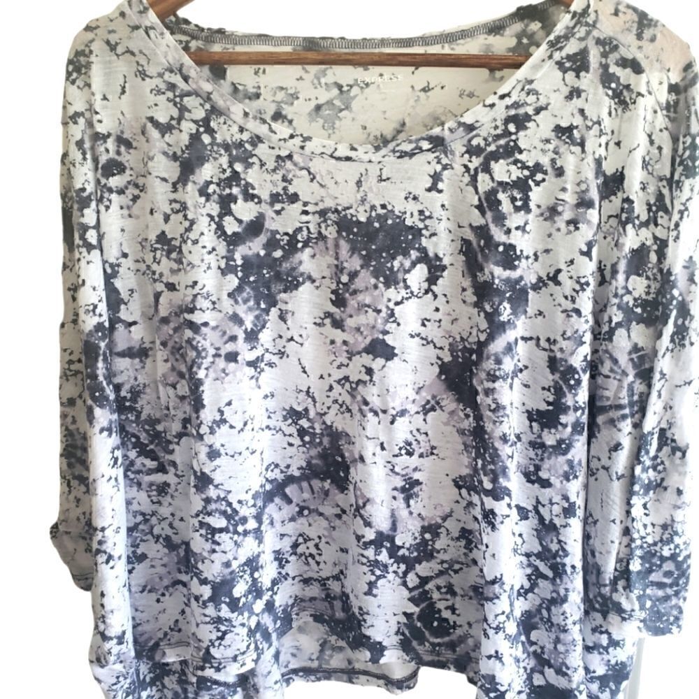 ‎Express Gray and White Tie Dye Oversized  Crop Style Top